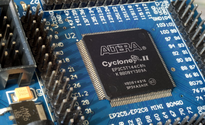 PLD FPGA Lógica programada ALTERA Cyclone II