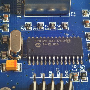 Integrado ENC28J60 de Microchip para conexión Ethernet en proyectos de Internet de las cosas IoT